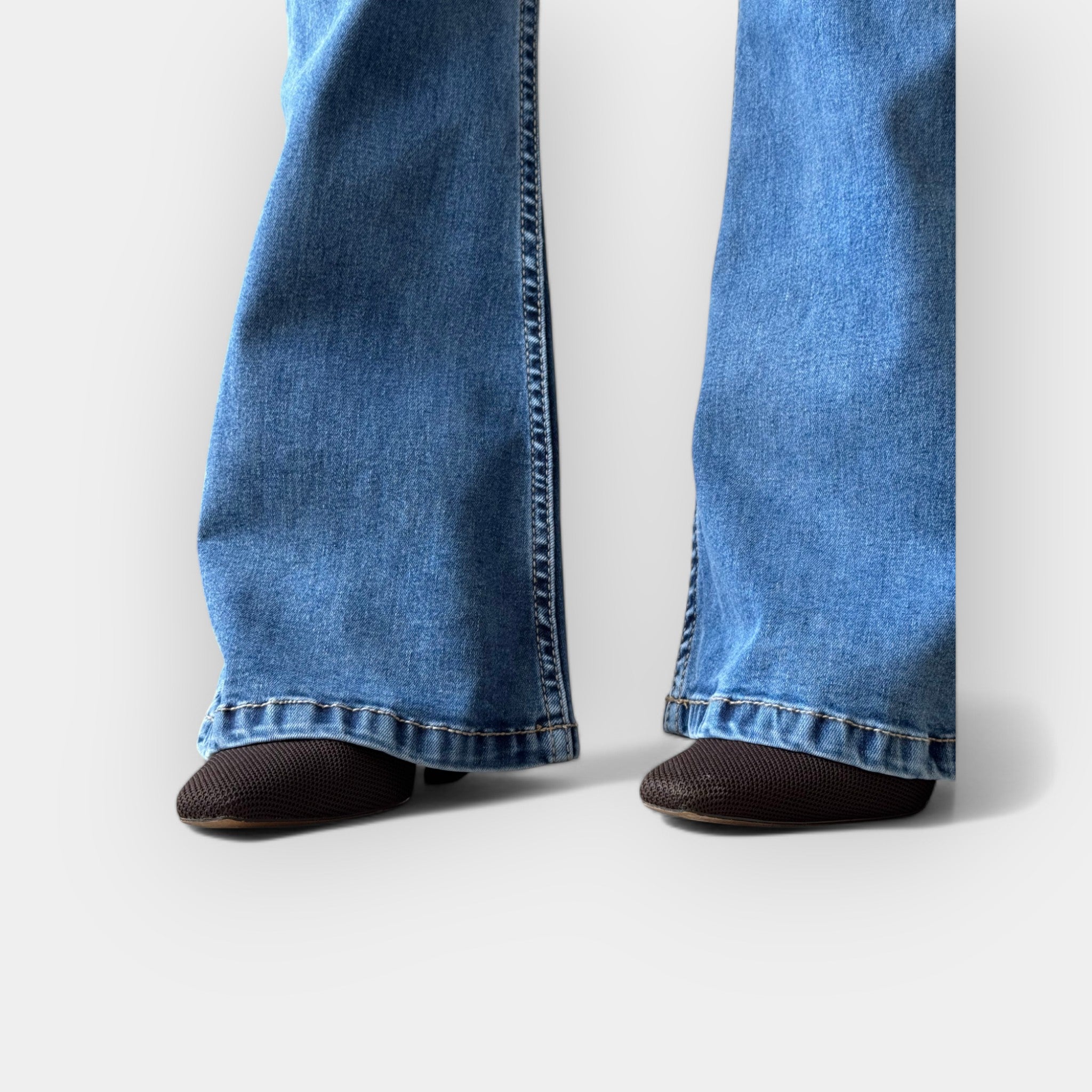 Висок Waist Flare Дънки