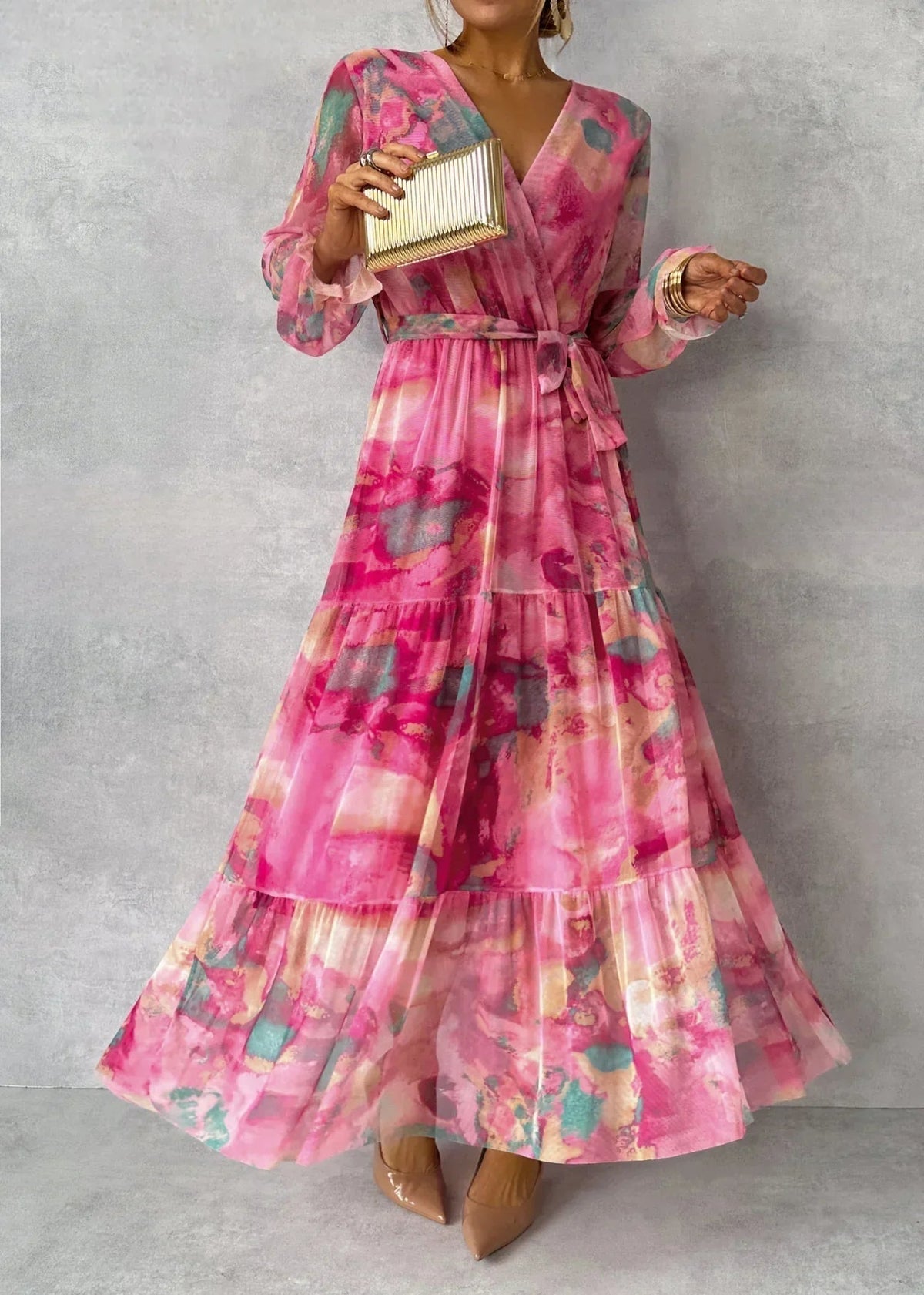 Росица | Живописна флорална рокля с flattering tiered силует